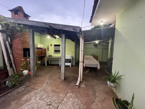 Residncia com 03 dormitrios - Vila Souto