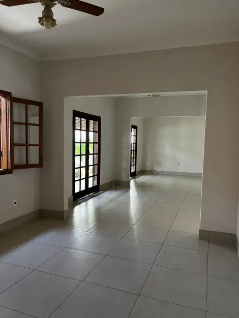 Alugar Casa / Residência em Bauru. apenas R$ 590.000,00